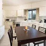 Villa Iremia By Rodostamo Collection *